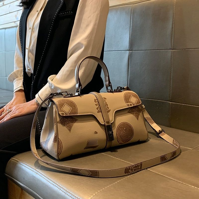 2025 New Genuine Leather Women's Bag Summer Boston Pillow Bag Designer Versatile Elegant Handbag Shoulder Crossover
