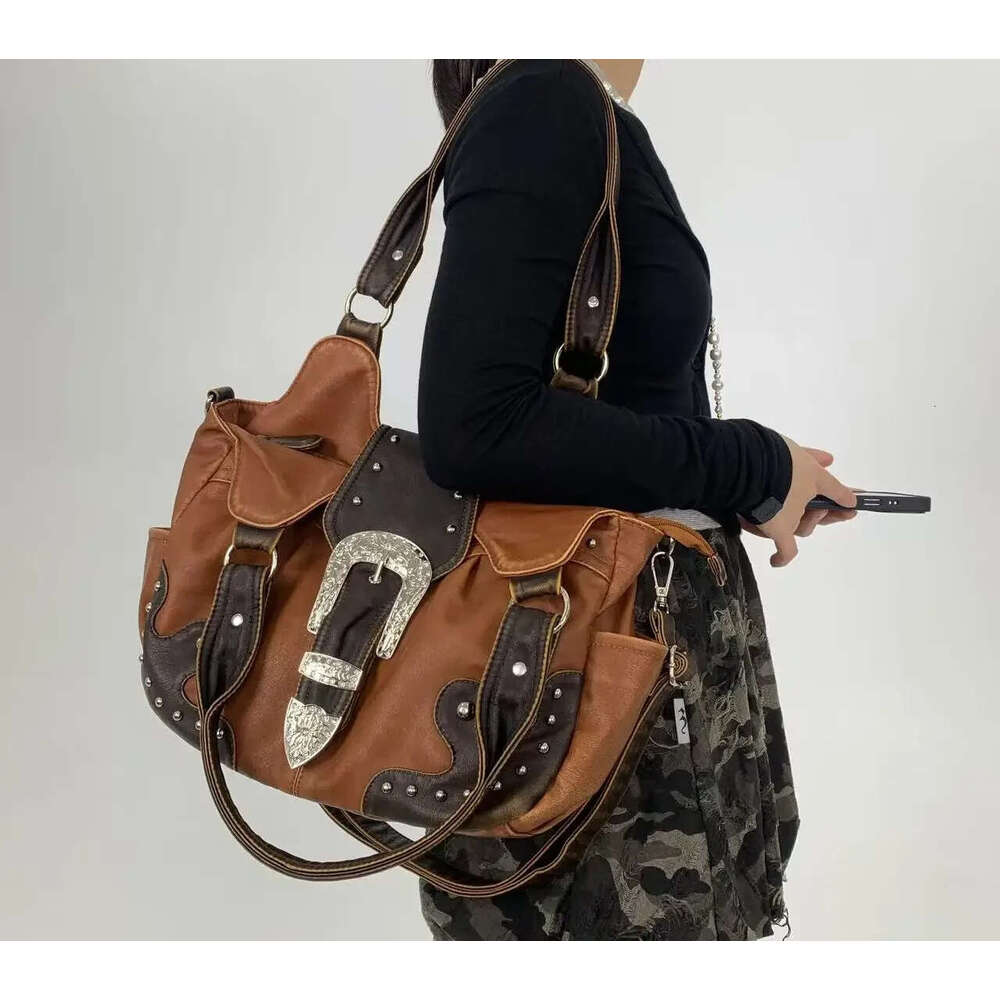 Ladies Fashion Y K Millennium Spicy Girl Shoulder Large Capacity Retro Rivet Splicing Motorcycle Tote Bag
