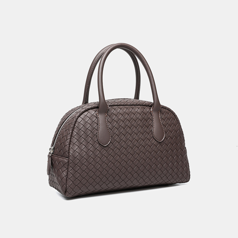 Women's cross-border woven handbag with large capacity, European and American retro style, high-end women's shoulder bag, designer bag