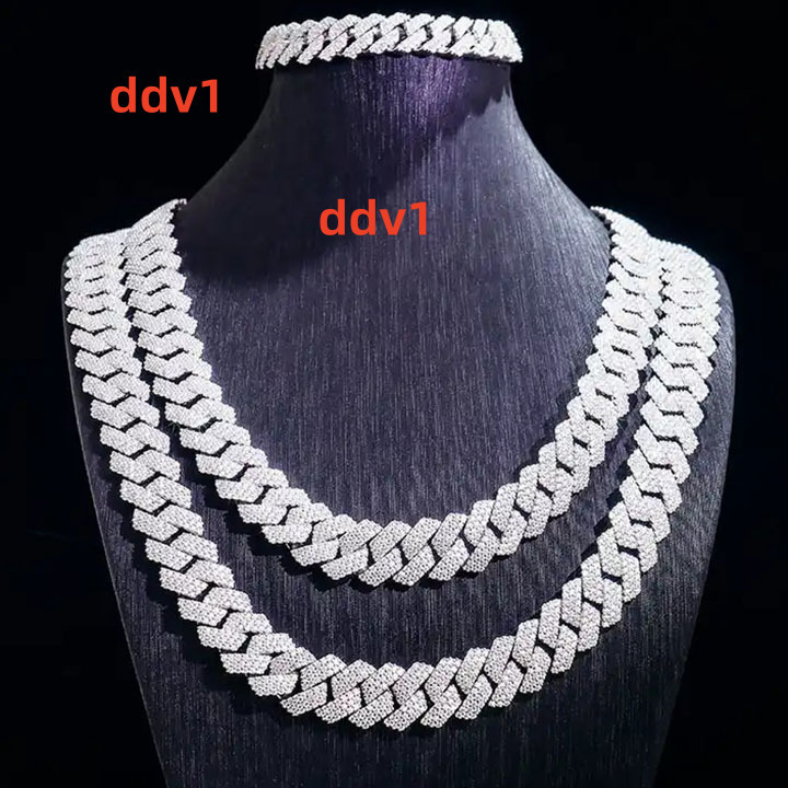 Moissanite Diamond Miami Cuban Link Chain 615mm Rose Gold Plated 925 Silver Third Party Certified Necklace