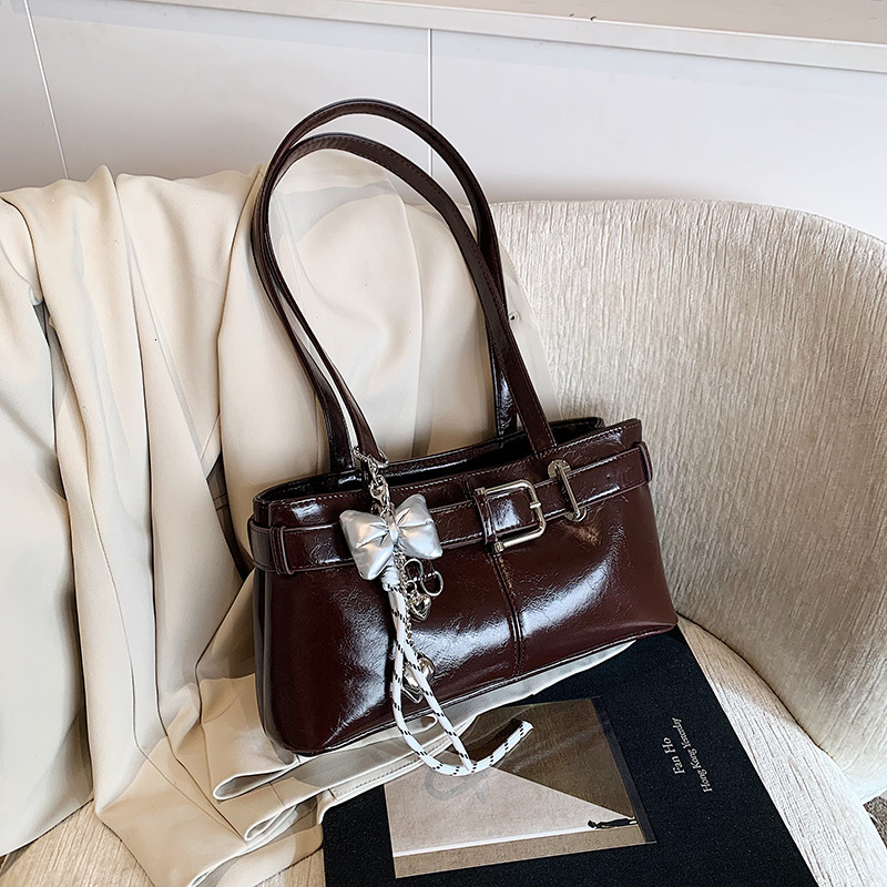 Christmas gift luxury bag Korean version niche high-quality retro women's armpit bag autumn and winter fashionable commuting shoulder bag desig
