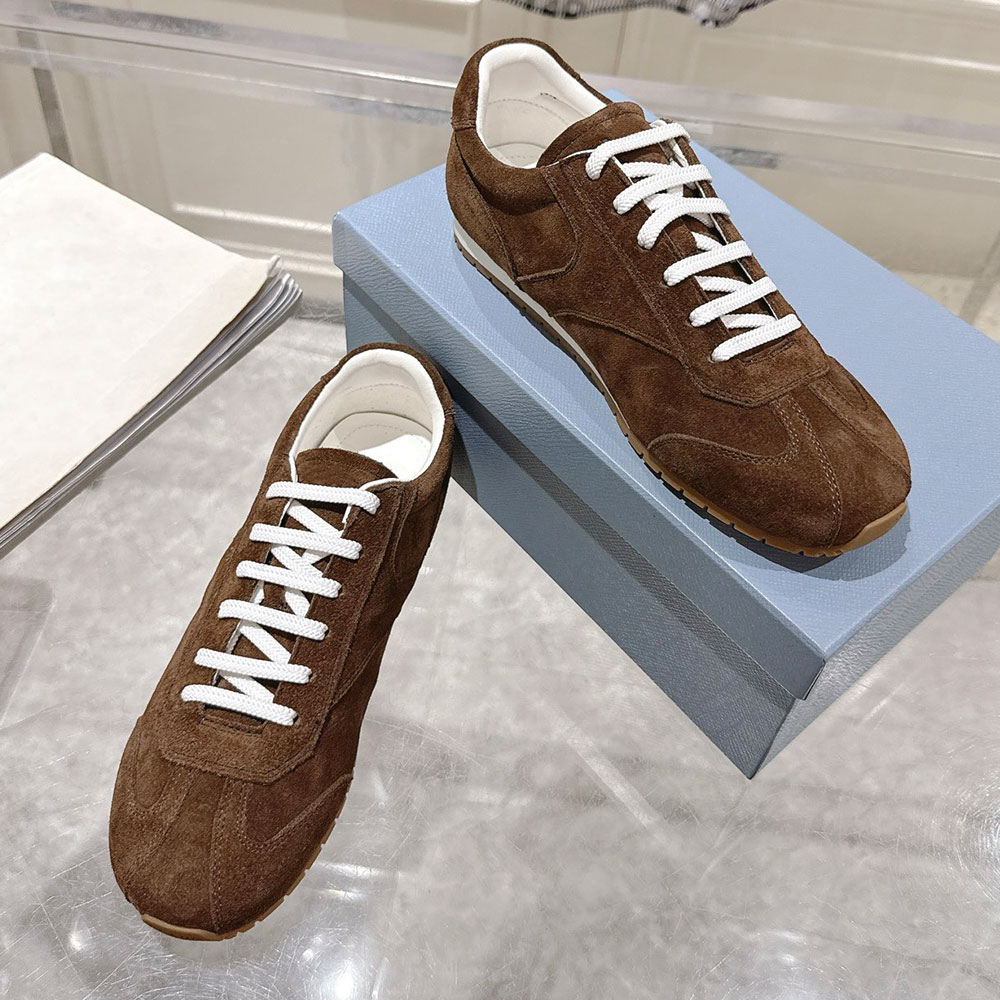 Womens Suede sneakers designer sneaker Flat Casual Sneaker 1E152O light design embody sporty style Lace up sneakers fashion leather sports shoes Rub