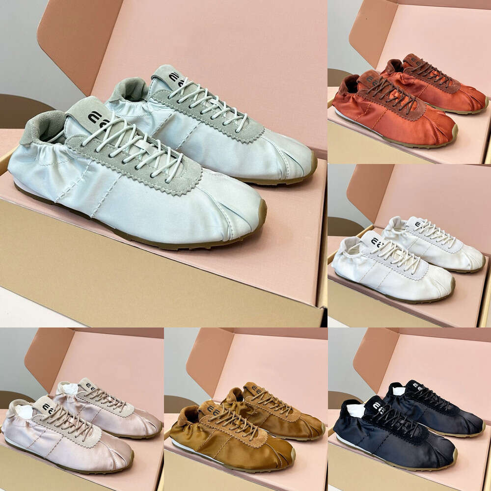 Scarpe casual plissettate da donna Suola in gomma ballerine Ballerine di lusso Scarpe da designer donna Scarpe da ginnastica tedesche con fondo piat