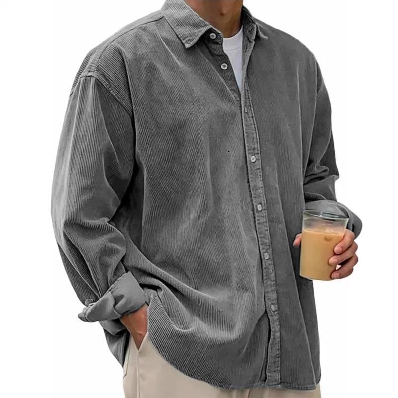 Camicia casual in velluto a coste con risvolto monopetto a maniche lunghe in tinta unita per uomo in cappotto versatile alla moda primaverile e autu
