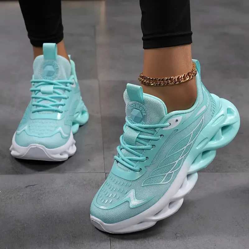 MAEDEF Womens Shoes Men Women Running Sports Shoes Lightweight Mesh Breathable Comfortable Flat Soft Tennis Shoe Sneakers WomanXJ251208