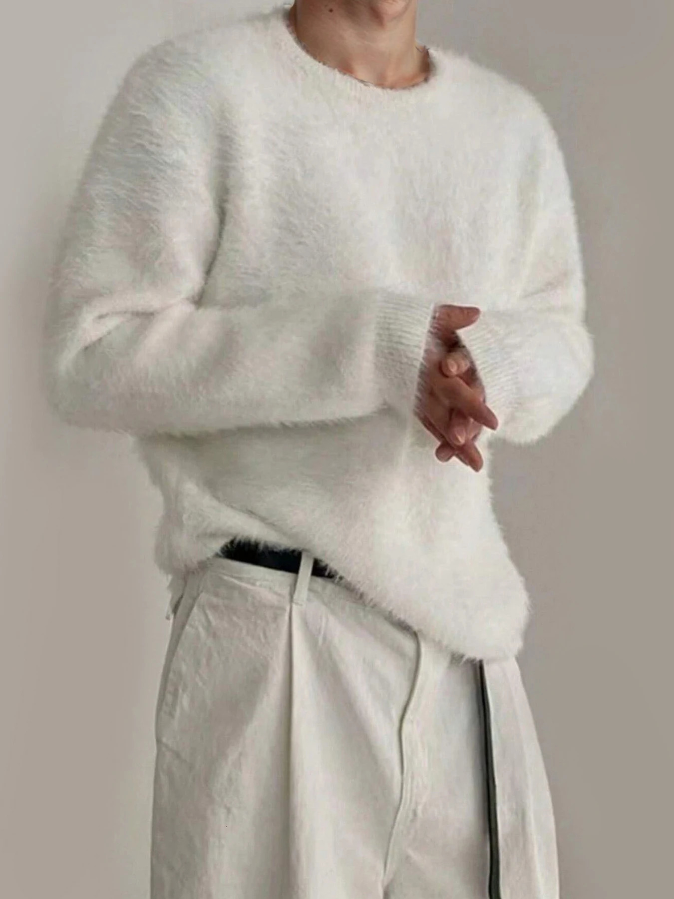 Mens Soft Cashmere Loose Knit Sweater 251205