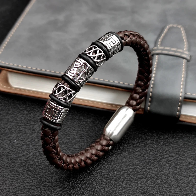 Pulsera de cuero de café estilo punk Acero inoxidable 316L 5 cuentas vikingas Cierre magnético potente 4 colores Regalos para amigos 251203