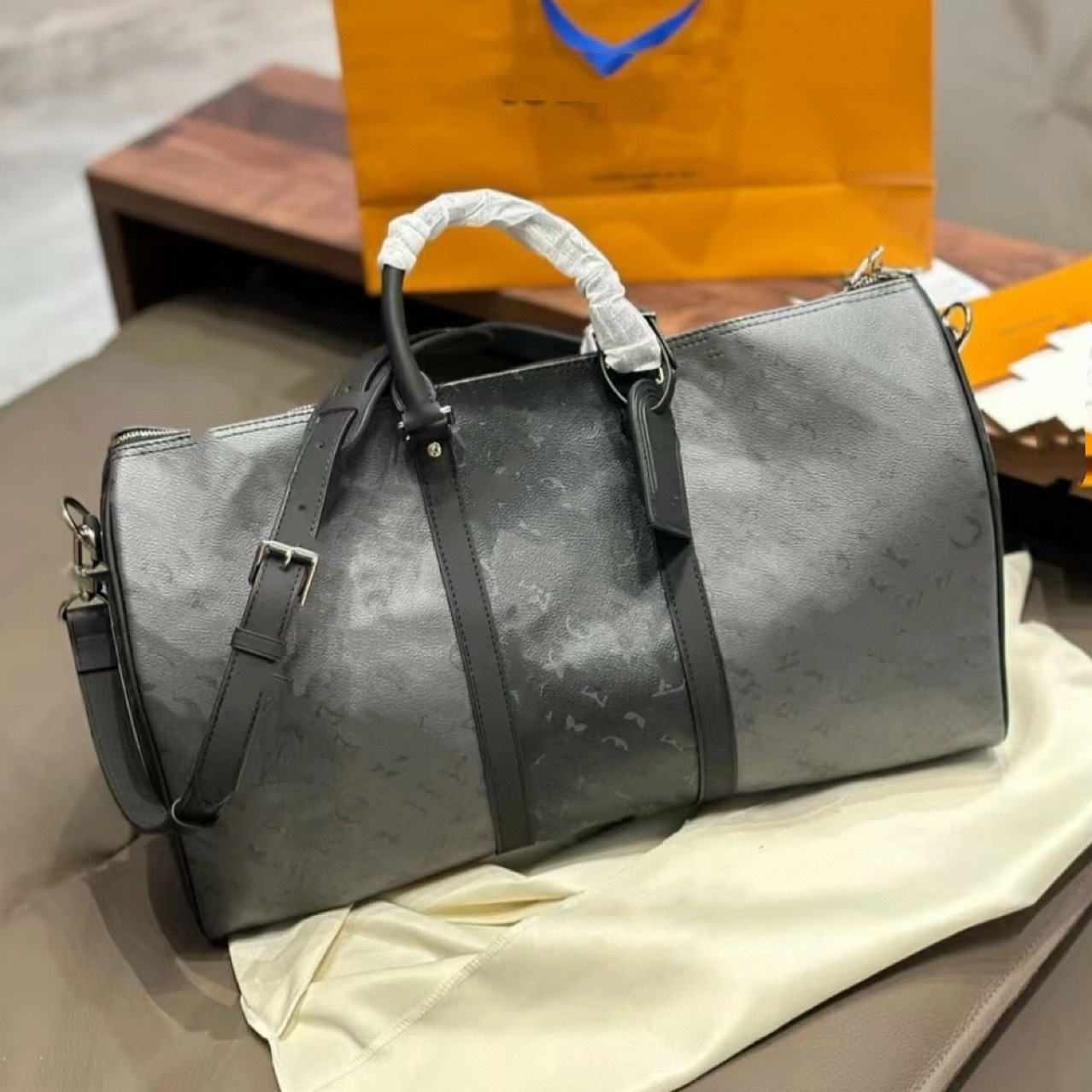 luxury designer duffel bags 2026 Fashion travel bag high-quality light single outdoor single shoulder crossbody bag large capacity shopping bags
