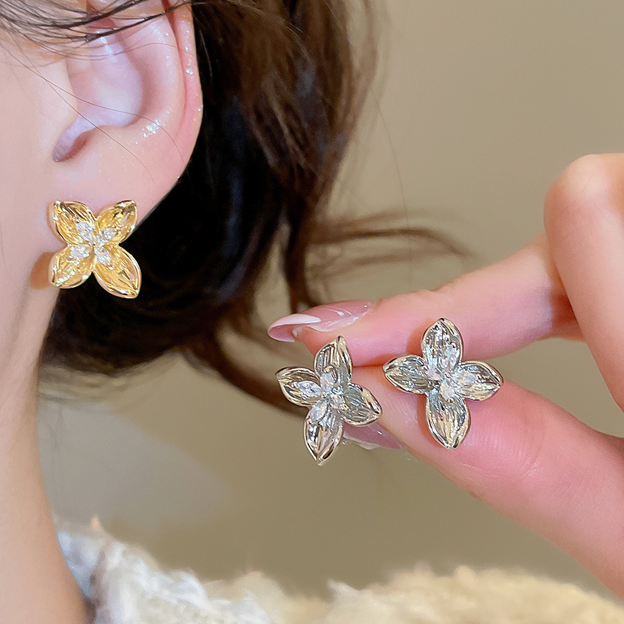 Exquisite Niche 925 Sterling Silver Fashion Shiny Zircon Hollow Four-Petal Flower Earrings Women's Jewelry-image-1088815710