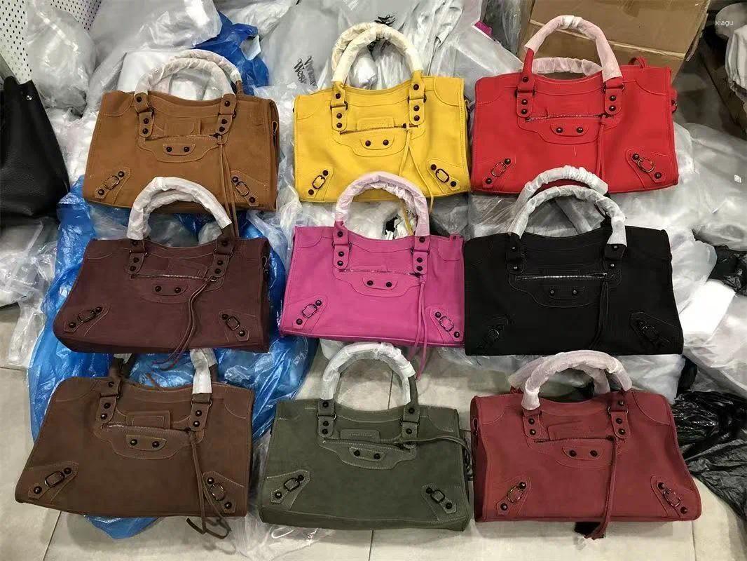 Totes City Bag Y2k Spice Girl Portable Motorcycle Shoulder Deerskin Advanced Retro Largecapacity Messenger Fashion