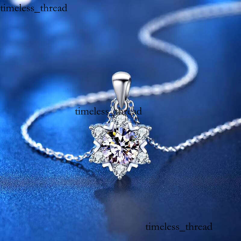 XMZ002 Flashing 6.5mm EF Round Silicon Snowflake Pendant Fashion Collarbone Chain 925 Sterling Silver Women's Necklace