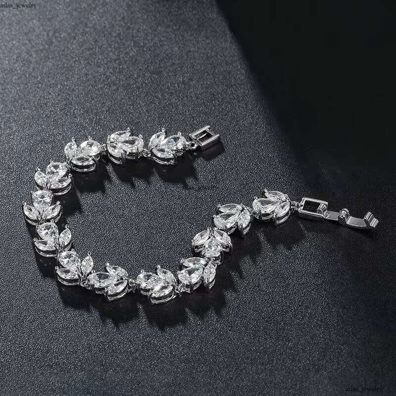 Ouj Women's Real Rose Gold or Silver Plated VVS Moissanite Inlaid Luxurious European Style Fashion Tennis Bracelet
