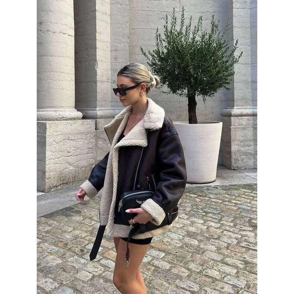 Fashion Winter Warm Faux Fur Jacket Women Long Sleeve Moto Biker Zipper Jackets Coat Female Autumn Casual Lapel Coat Luxury