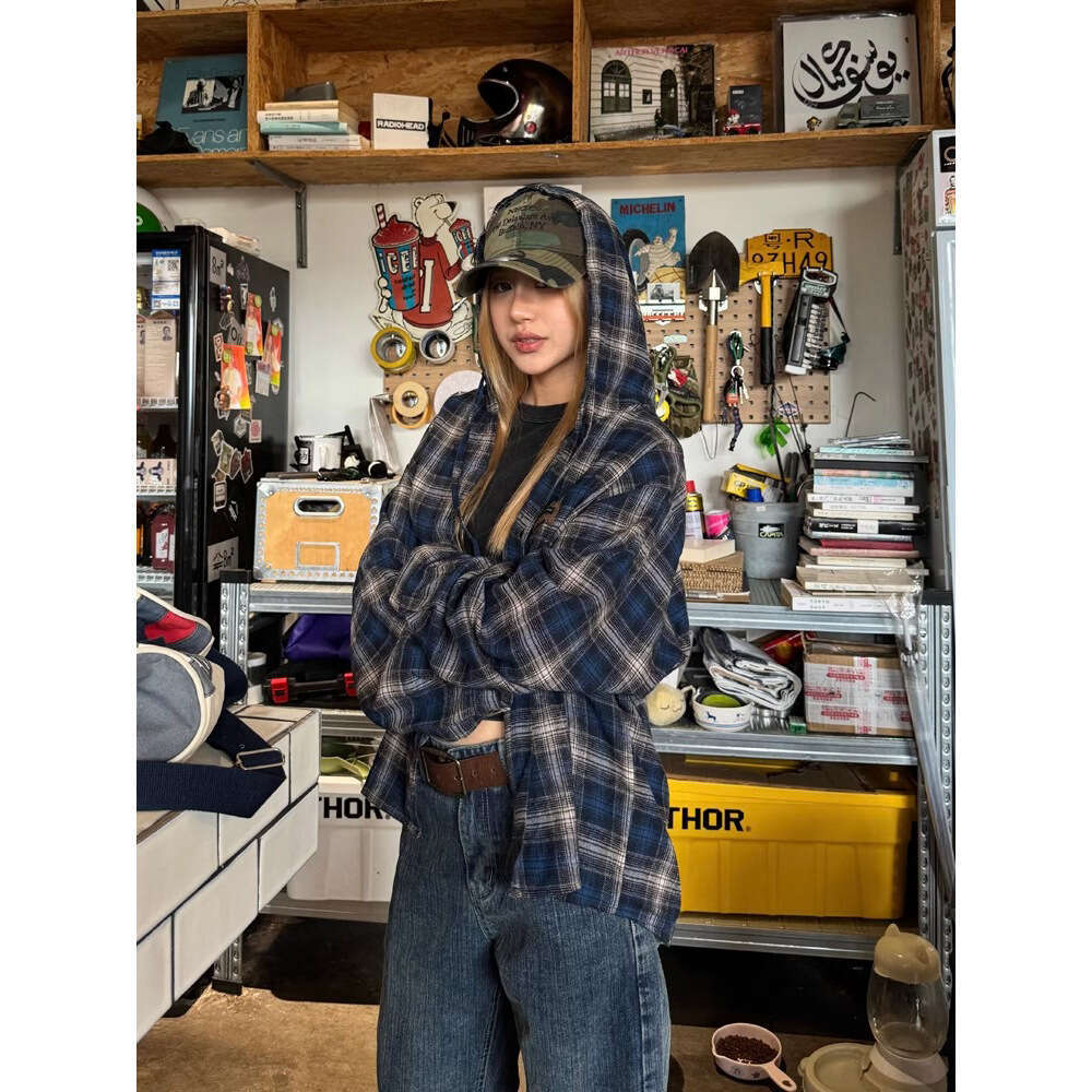 Camicia a maniche lunghe con cappuccio scozzese a blocchi di colore stile americano per donna, giacca casual ampia primavera e autunno moda di strad