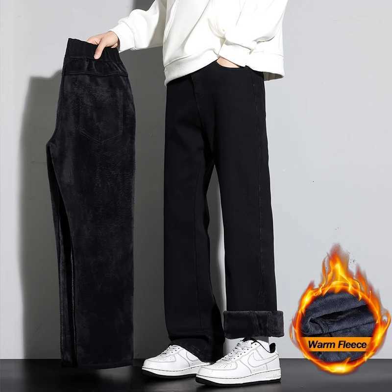 Winter Fleece Black Jeans Mens Small Denim Flared Pants Warm Thicken Plush Streetwear Fashion Korean Casual Thermal Trousers M251209