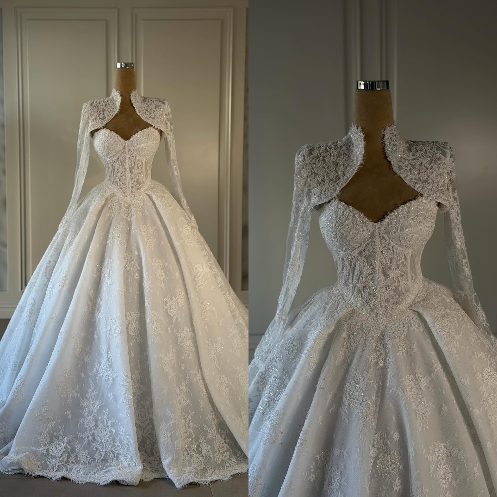 Vintage Women Wedding Dress Sweetheart Neck Long Sleeves Bridal Gowns Lace Sequins Sweep Train Dress Custom Made vestidos de novia