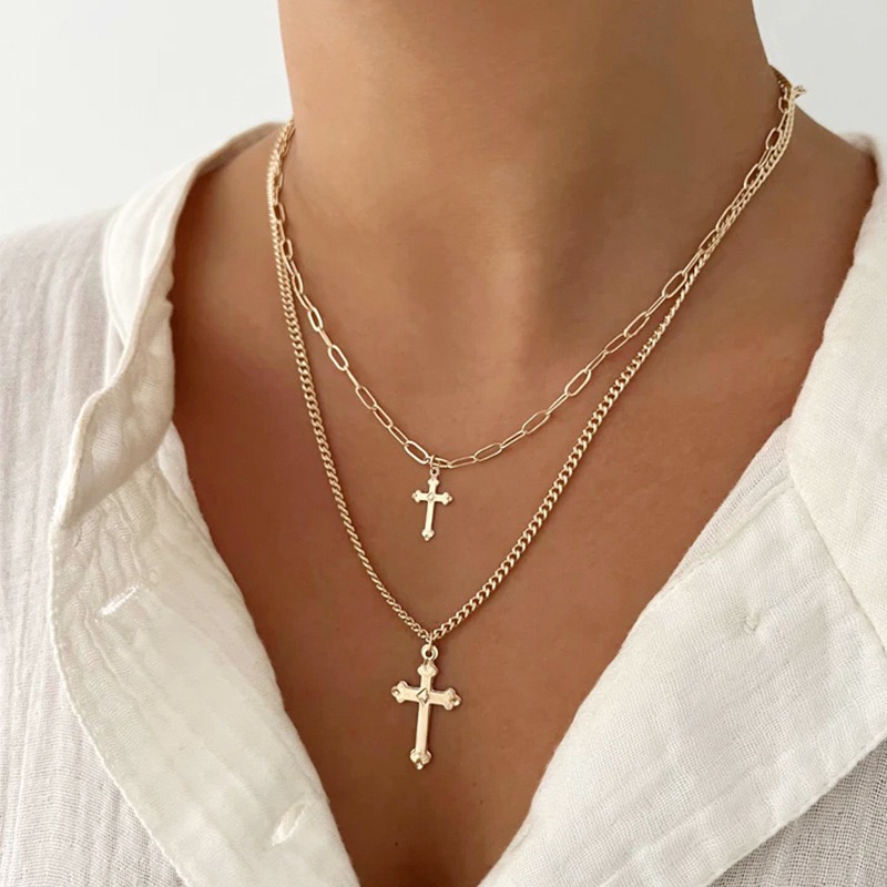 Pendant Necklaces designer necklace jewelry luxury necklace popular European and American fashion accessories stacked pendant necklace woman gold th