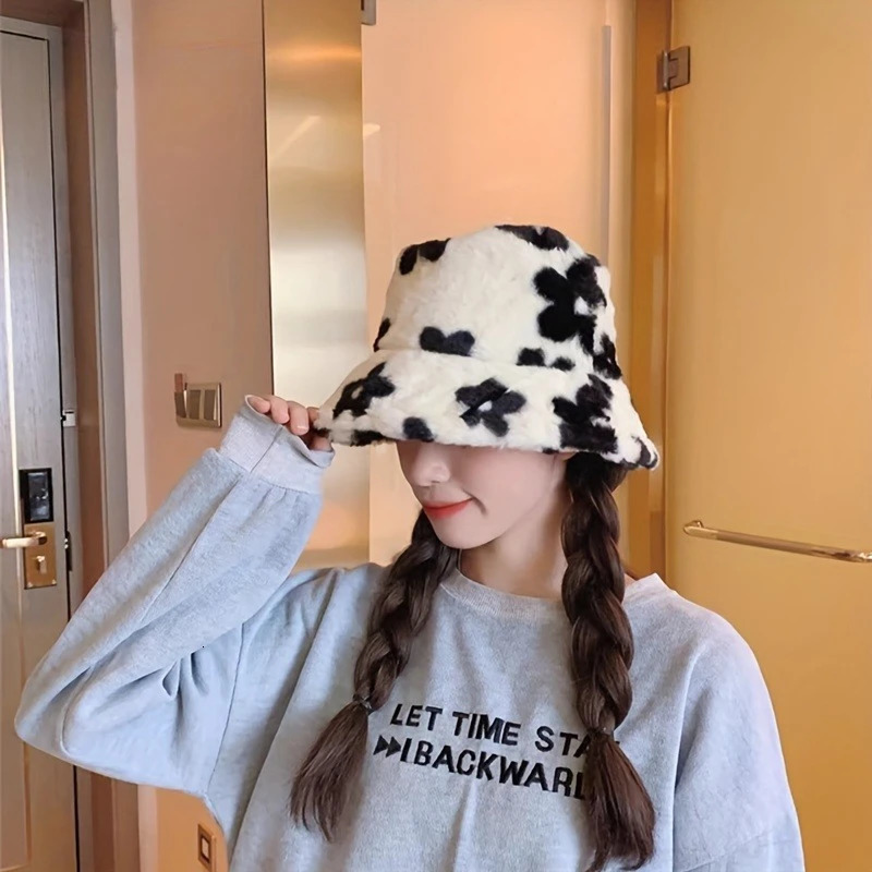 Plush Fishermans Hat for Women Korean Casual Thickened Warm Flower Bucket Outdoor Autumn and Winter 251205