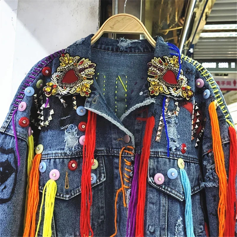 Autumn Rivet Diamonds Graffiti Big Pocket Denim Jacket Women Holes Cow Outerwear Female Loose Short Hem Frayed Jeans Jacket 251201