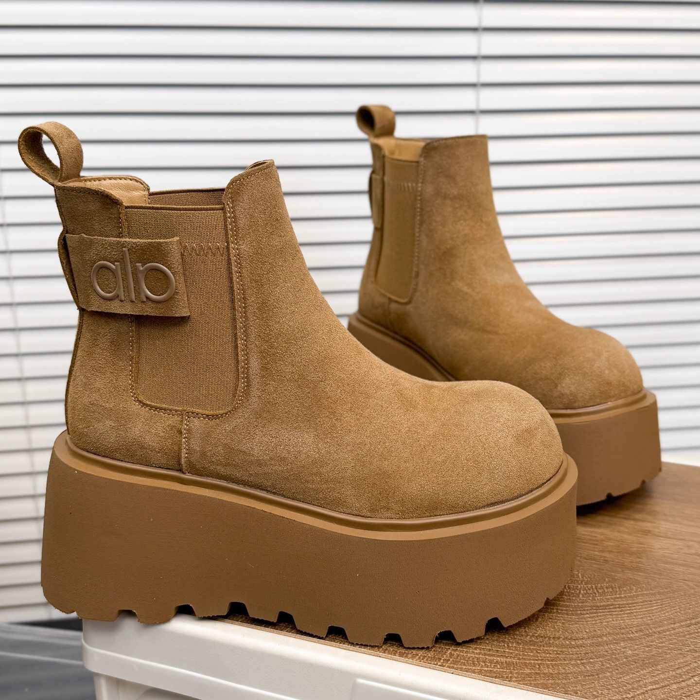 2027s Thick soled Martin boots for girls in winter with plush warm cotton shoes fashionable short boots trend free shipping new
