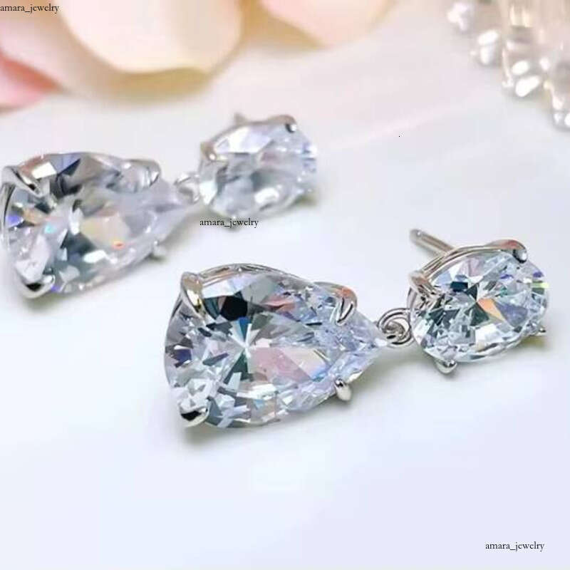 Luxurious 18k Gold Round Pear Brilliant Cut Lab-Grown VVS Moissanite Fine Jewelry Unisex Earrings