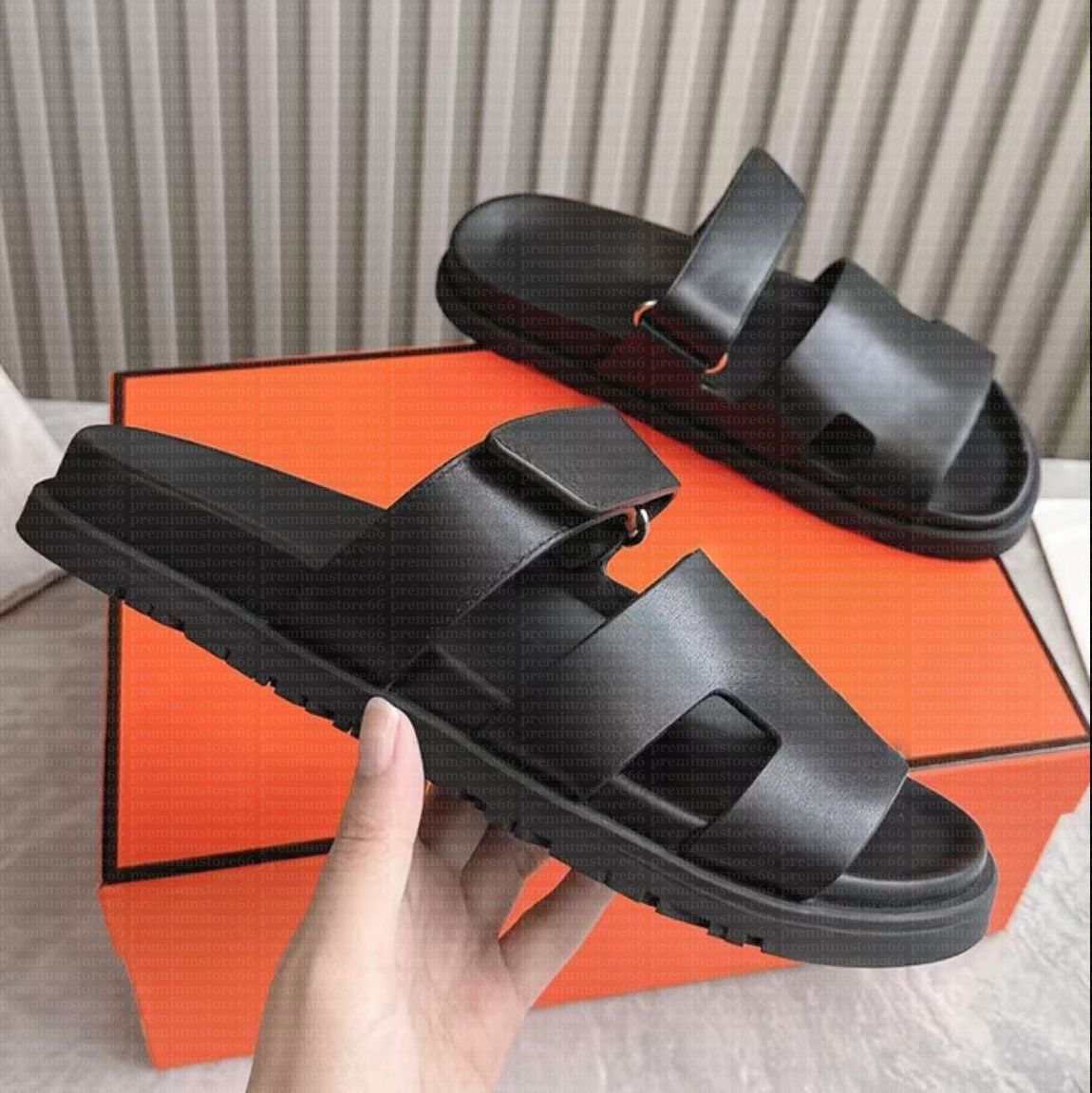 Chypre Sandals Designer Leather Women Man Slides Oran Sandal Summer Flat Shoes Fashion Beach Slippers Vacation beach flat bottom sandale slides Dad