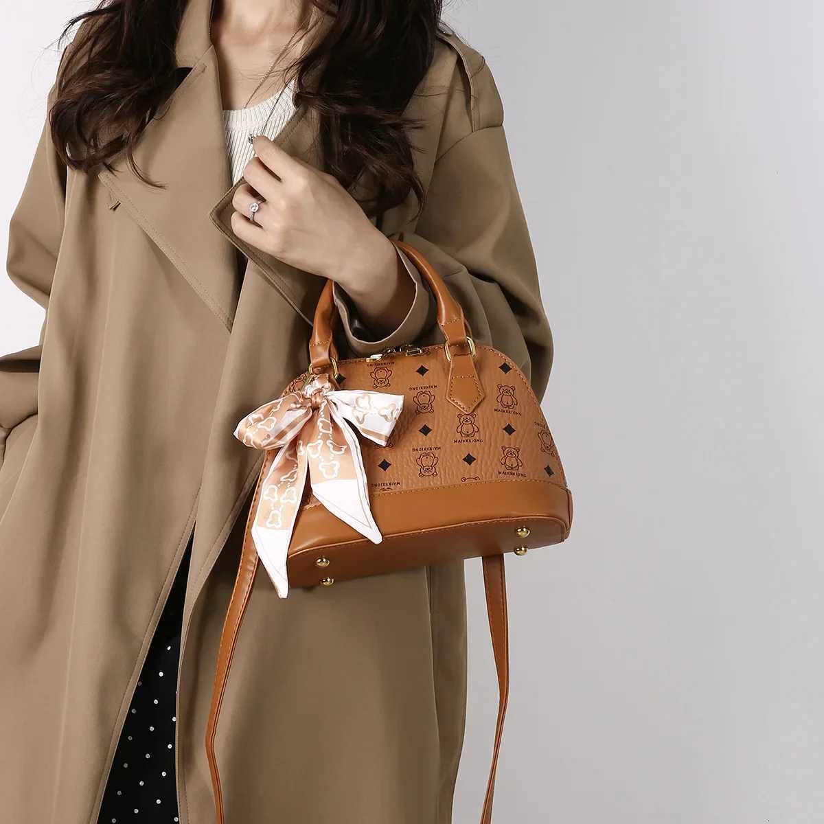 2025 Cross-Border Trendy Printed Shoulder Crossbody Bag Classic Fashion Monogram Bag Elegant Versatile Handbag W251209
