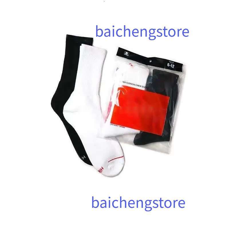 4 Pairs/pack Black White Mens Letter Solid Color Cotton Tube Set Ins Tide Street Wear All-Match Sports Long Socks without Box