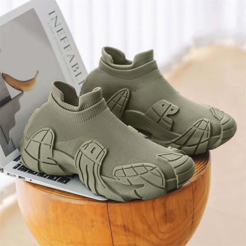 Socks Men's 2025 Spring Free shipping niche design Summer New Casual Soft Sole Sneakers Large Size Men Slip-On Breathable Dad Shoes