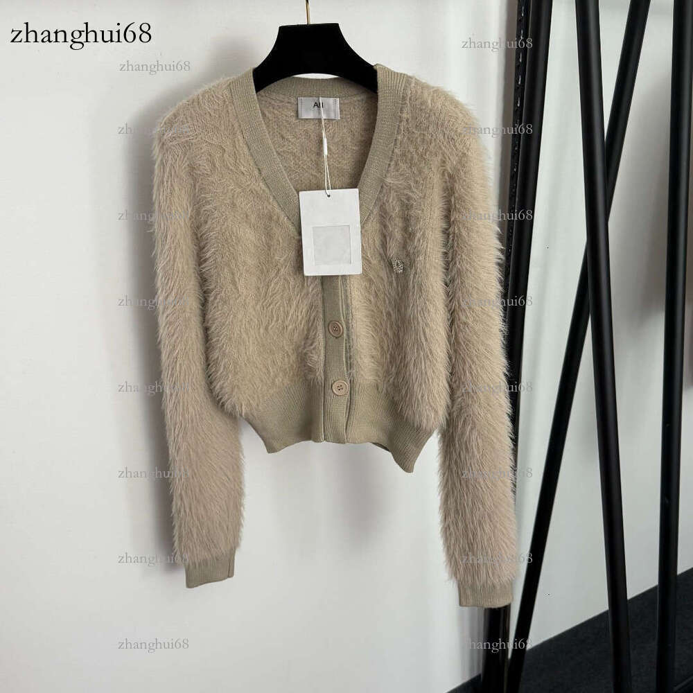 High-Quality Women's Knitted Cardigan Designer Style Plush Fabric Soft Comfortable Gentle Style Suitable for Women College Style Daily Outings