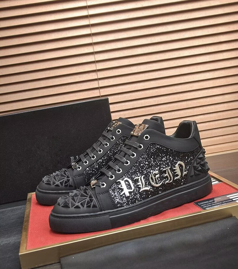 Vendita all'ingrosso Uomo Sneakers basse Hexagon Glitter Borchie in pelle Scarpe da ginnastica Abbigliamento quotidiano Comfort Abito da festa Matri