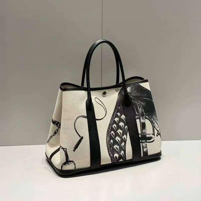 Garden Theme Spliced Canvas Leather Shoulder Handbag Soft Fashion Style Mobile Phone Pocket Digging Bag Chinese Origin