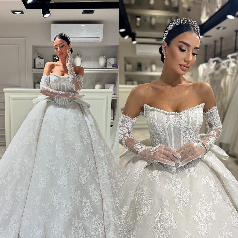 Classic A Line Women Wedding Dress Strapless Sleeveless Bridal Gowns Lace Pearls Detachable Train Dress Custom Made vestidos de novia