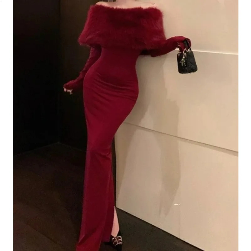 Red Sweater Autumn and Winter Unique One Shoulder Knitted Dress for Womens Wear 251204