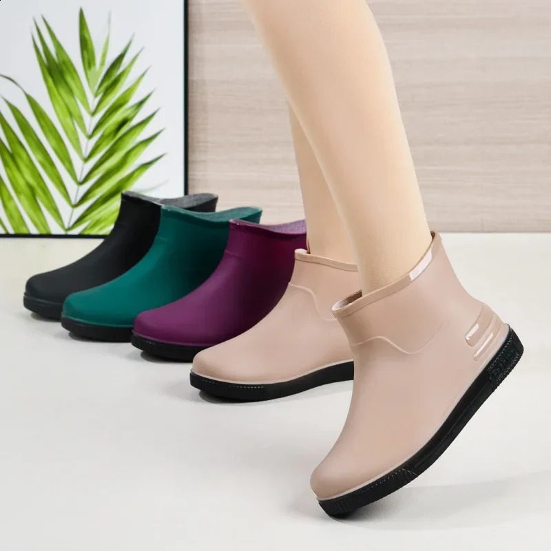Fashionable Ladies Low Cut Waterproof Short Rain Boots Water Shoes Comfortable PVC Material Ankle High Quality Chinese Manufactu 251204