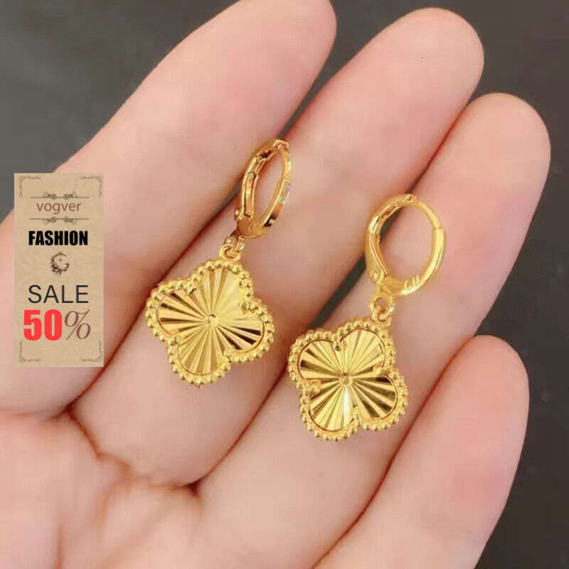 Earring For Women Designer Luxury 2026 Hot-Selling Little Fragrance Style gold Lucky Four-Leaf Clover Ear Hooks New Women's Earrings Birthday G