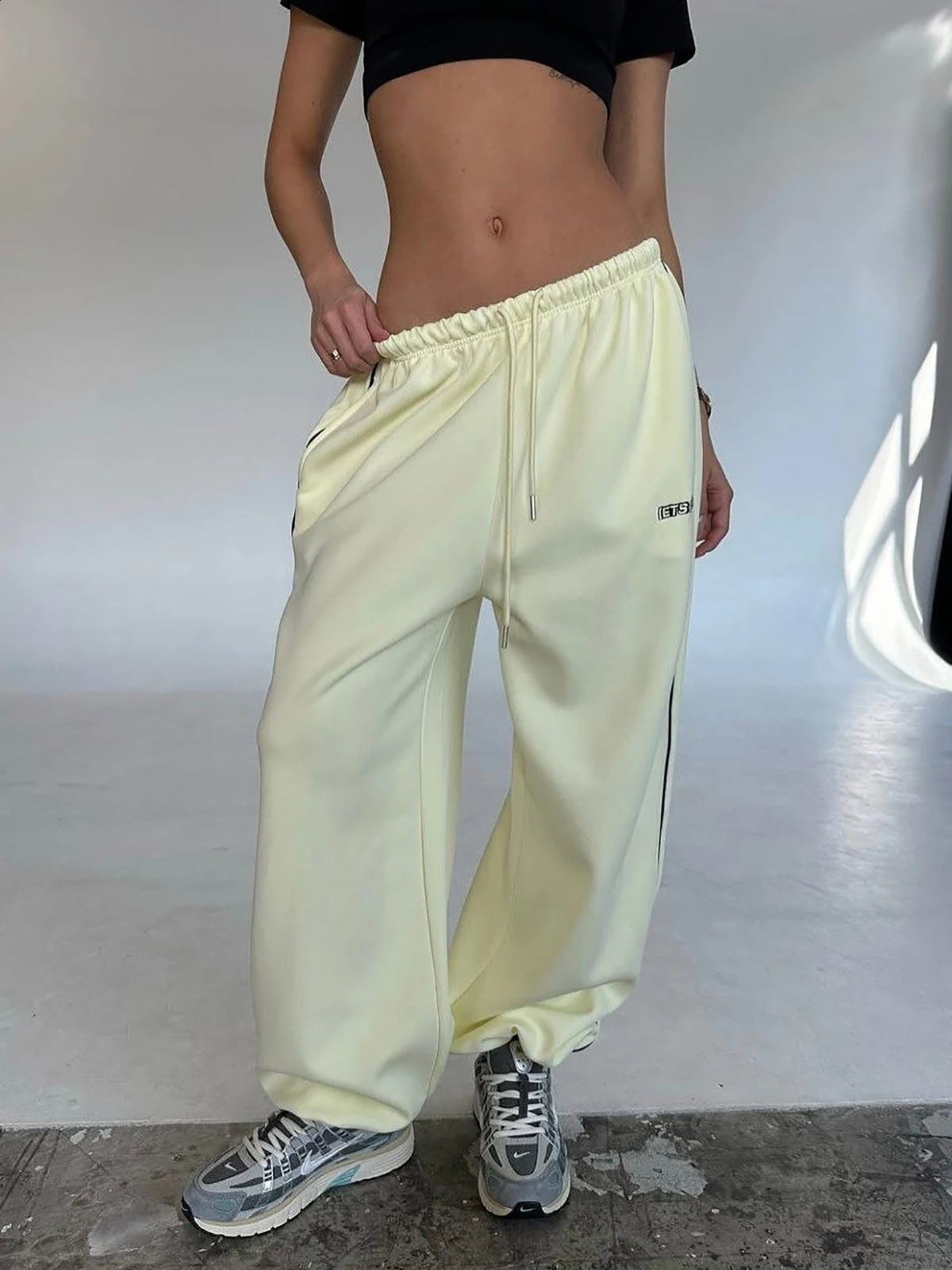 Striped wideleg sports pants for women in spring and autumn loose slim drapey straight casual 251129