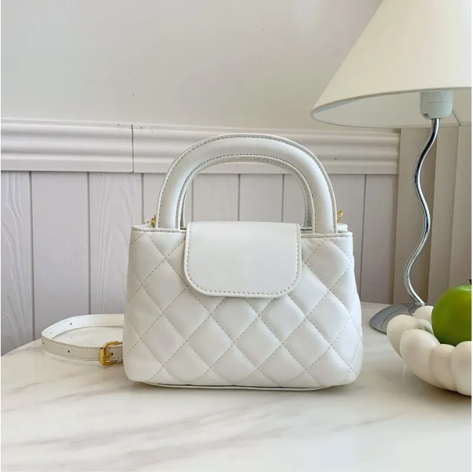 Designer bag bags designer women bag Luxury brand Diamond Lattice Genuine Leather Classic fashion goes with everything Khaki flap Chains Christmas V