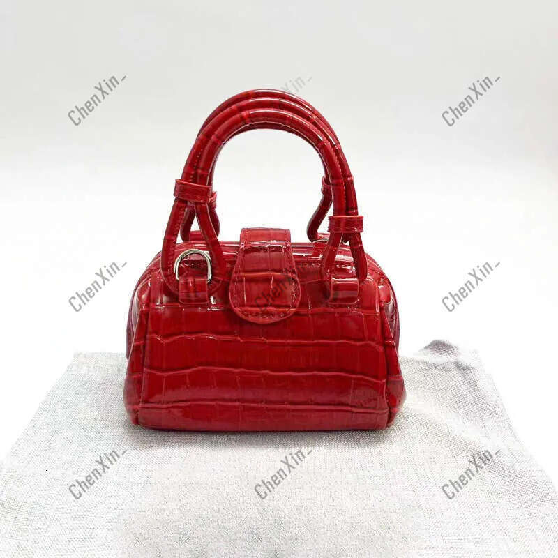 Viviane viviannen vivi Vivienmes Designer saturn Bag with logo Mini Small Tote Fashion Handbag Chain Crossbody Women's Bag Light Luxury Versati