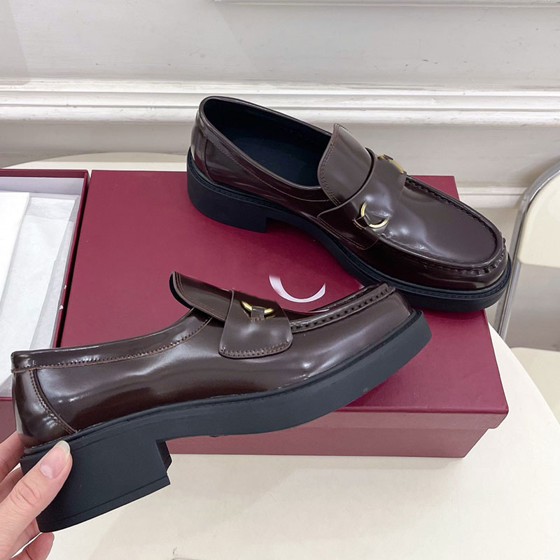 Womens loafer with Horsebit designer loafer womens winter loafer high quality calf leather fabric soft comfortable leather lining loafer gold classi