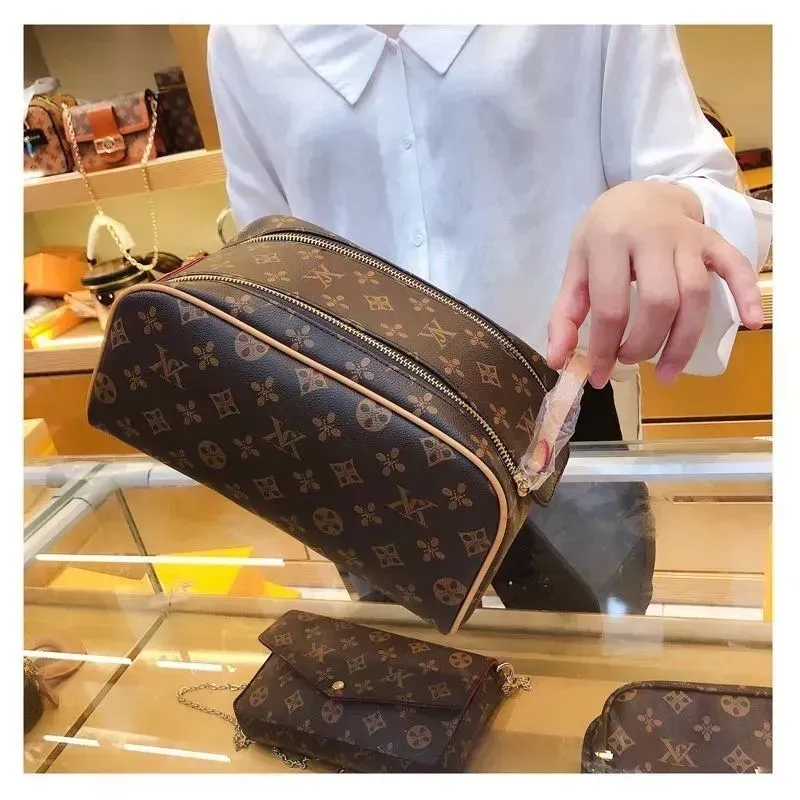 2025 Luxury Brand Cosmetic Bags Designer Women Makeup Bag Double Zipper Hanging Bathroom Wash Bag Multifunctional Travel Toiletry Bag 10A