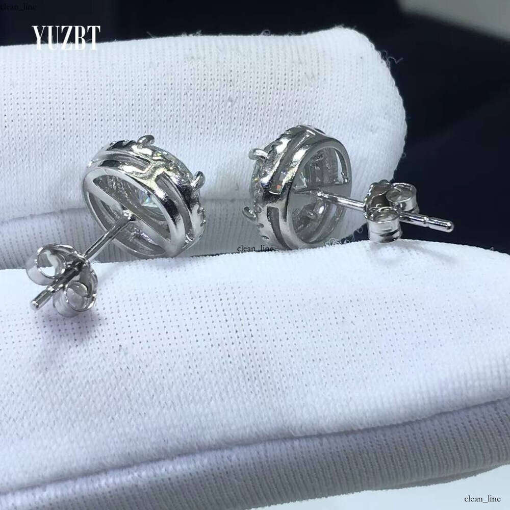 Classic 925 Silver Round Excellent Cut Total 2-6 CT Pass VVS Moissanite Test D Color Moissanite Stud Earrings for Women Wedding