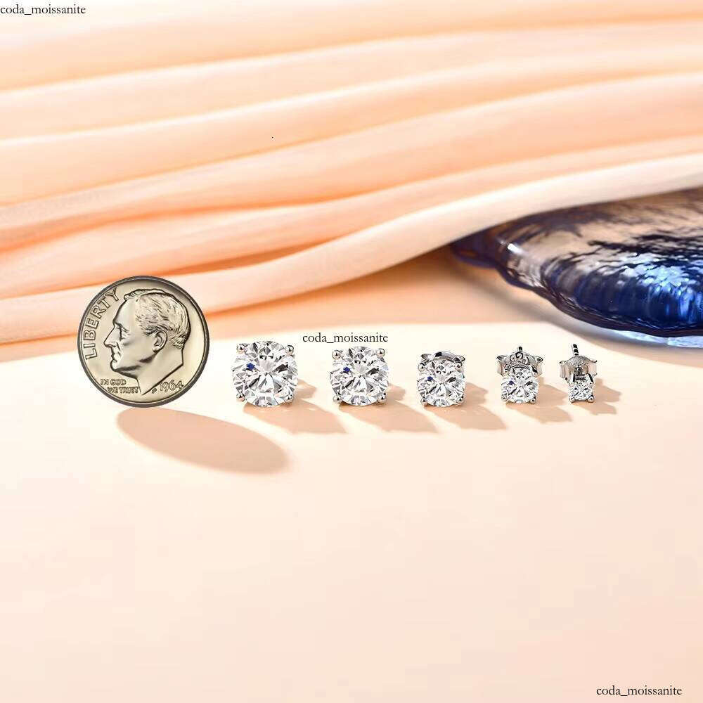 Brilliant Cut 18k Gold Plated 4-Prong 925 Sterling Silver 1ct 2ct 4ct Men's VVS Moissanite Women's Earrings