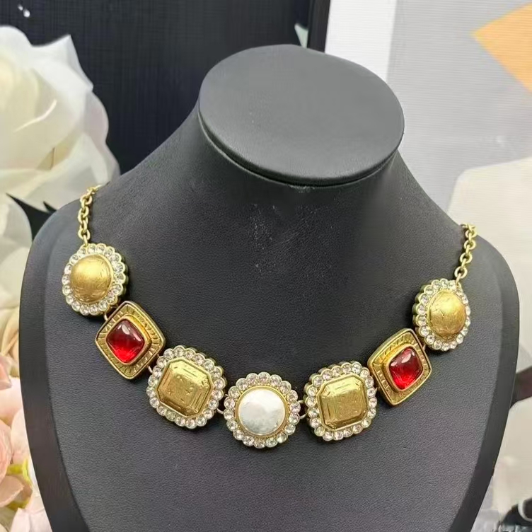 New Fashion Designer Women Luxury Necklace Yellow Gold Plated Bling CZ Letter Necklace for Girls Women for Party Wedding Nice Gift