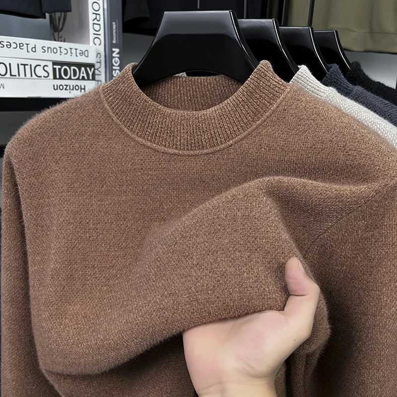 Mens Solid Color Round Neck Knitted Sweater for Autumn and Winter Thickened Warm and Casual Knitted Base SweaterXJ251210