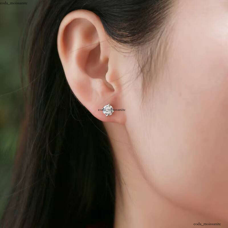 VVS Moissanite High-quality 925 silver Manufacturer Price VVS D Color Silicon Stone Women's Wedding Earrings