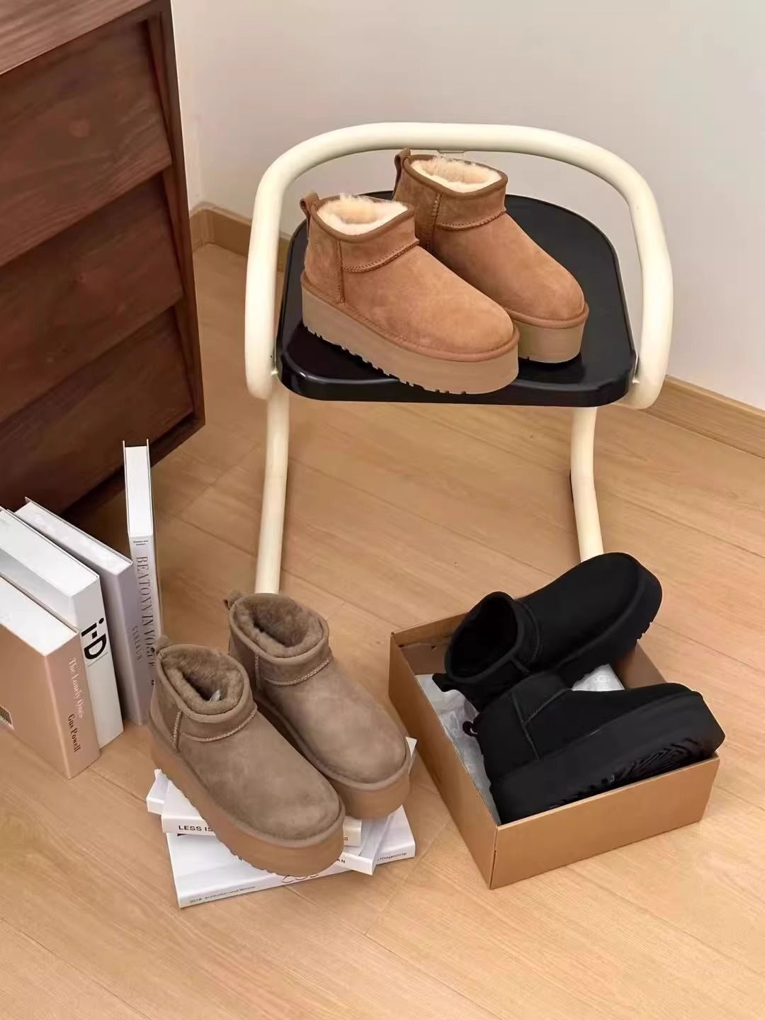 Women's Thick Soled Snow Boots New Winter Style One Piece Fur Lined Short Tube Snow Cotton Shoes for Women Plush Added and Thickened Big Cotton