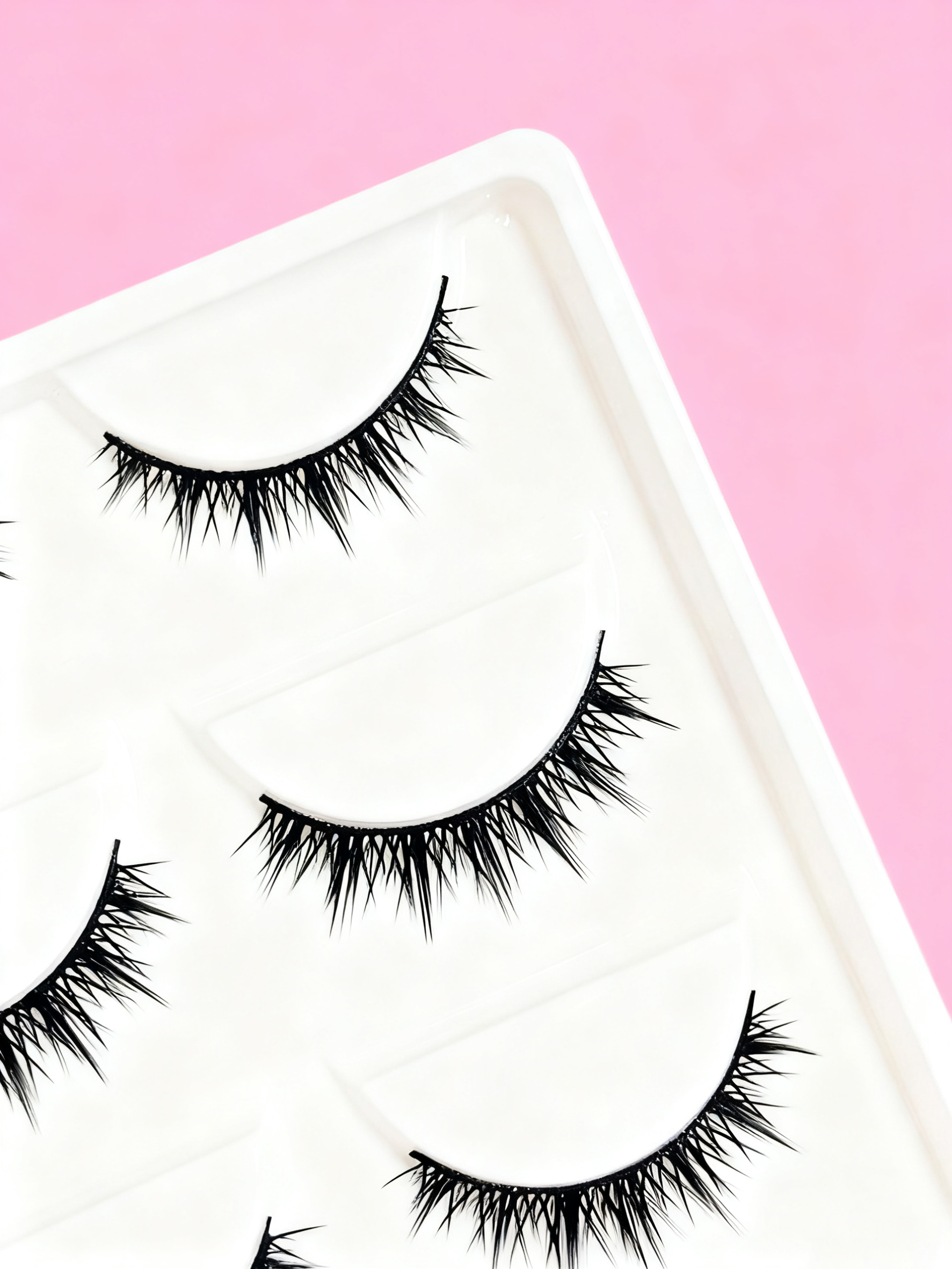 Cross fluffy false eyelashes. One piece. Soft simulation. Smart and divine. High quality. Factory direct sales, support customization.
