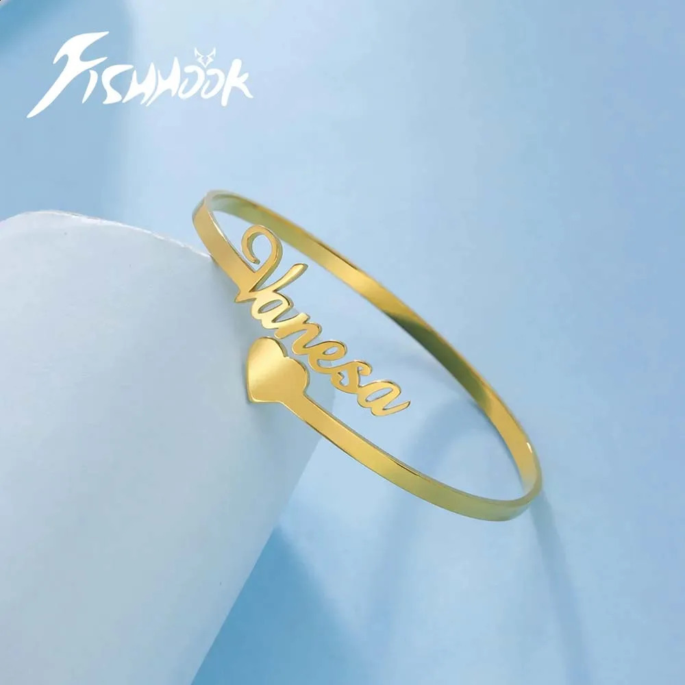 Heart Name Custom Bangle Personalized Bracelet Cuff Gift for Women Men Kid Father Dad Mother Stainless Steel Gold Color Jewelry 251210