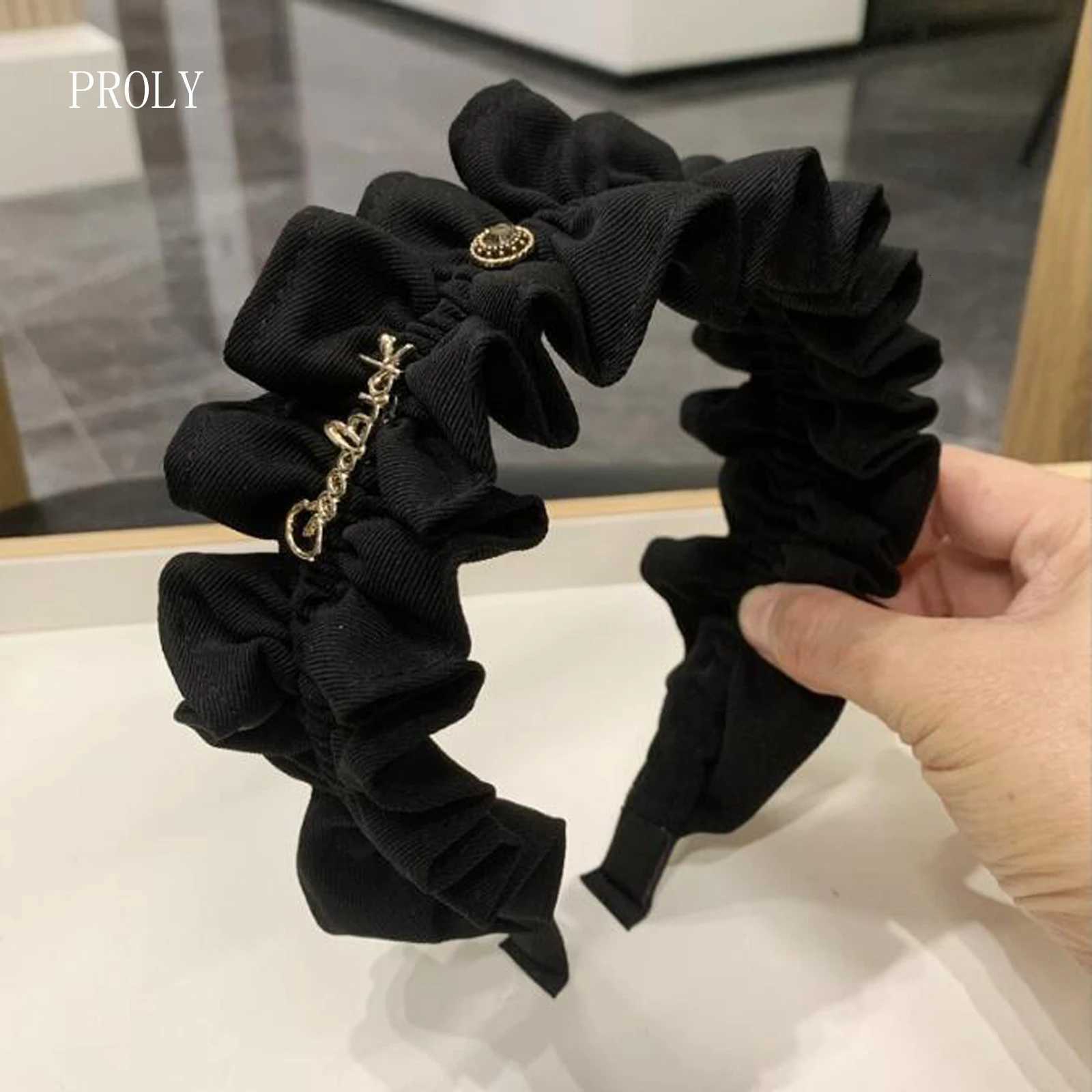 PROLY New Fashion Women Headband Solid Color Pleated Hairband Side Alloy Letter Headwear Casual Turban Hair AccessoriesT251210